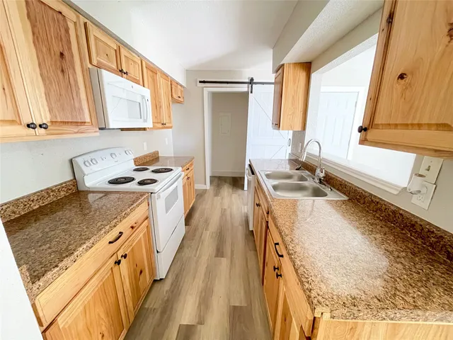 $1,600 | 4612 West Orange Street, Pearland, TX 77581