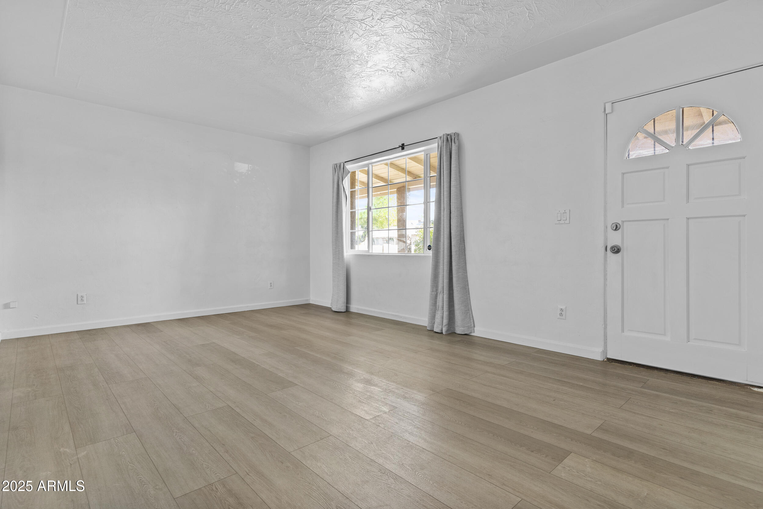 630 East Flint Street Chandler, AZ 85225 - Photo 5 of 25 5_dsc02846