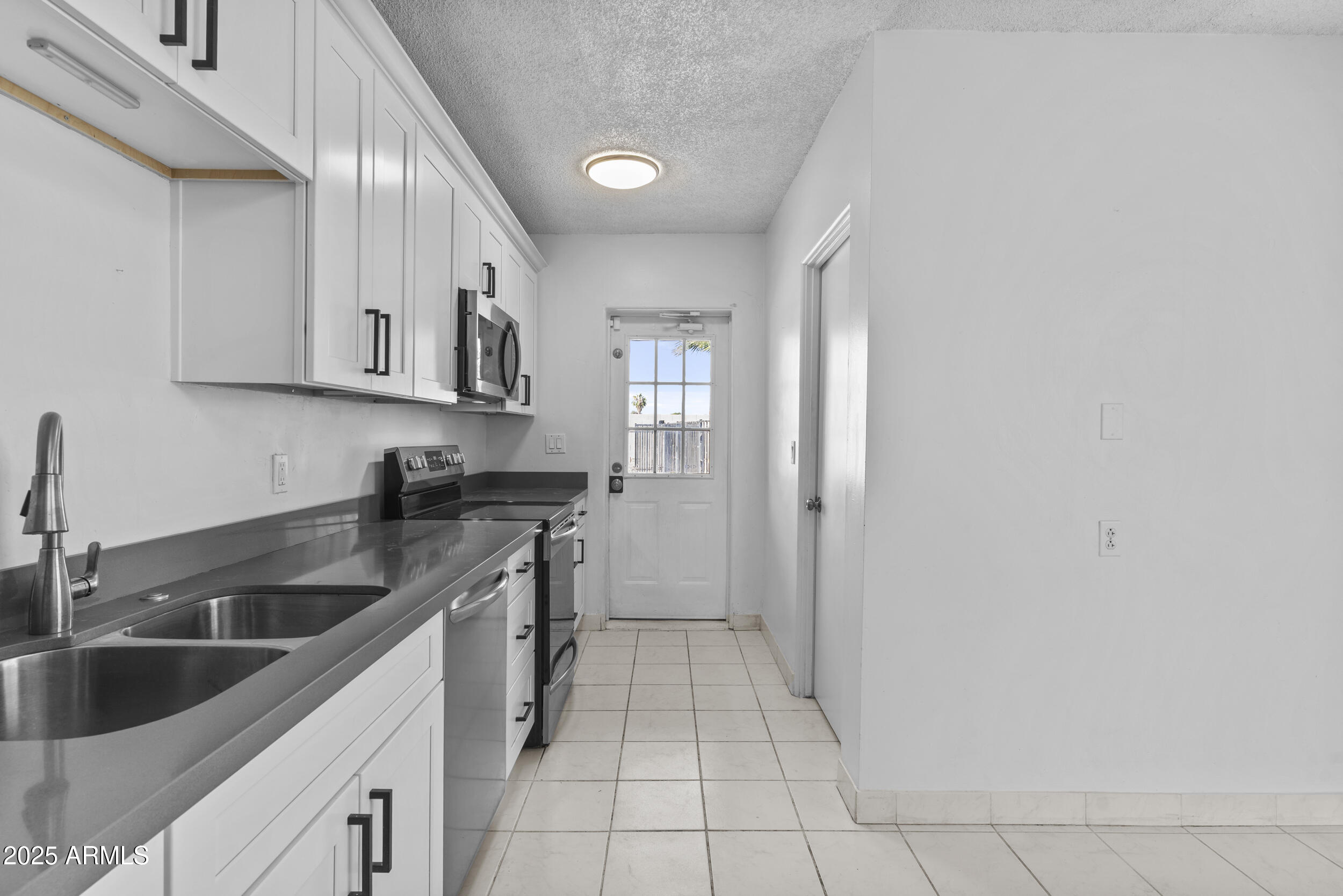 630 East Flint Street Chandler, AZ 85225 - Photo 8 of 25 8_dsc02891