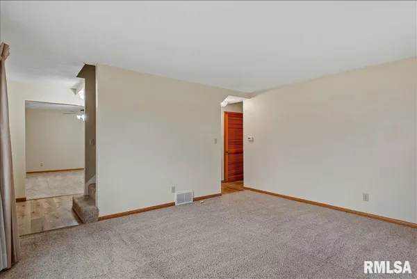 $289,900 | 201 Elm Street, Williamsville, IL 62693