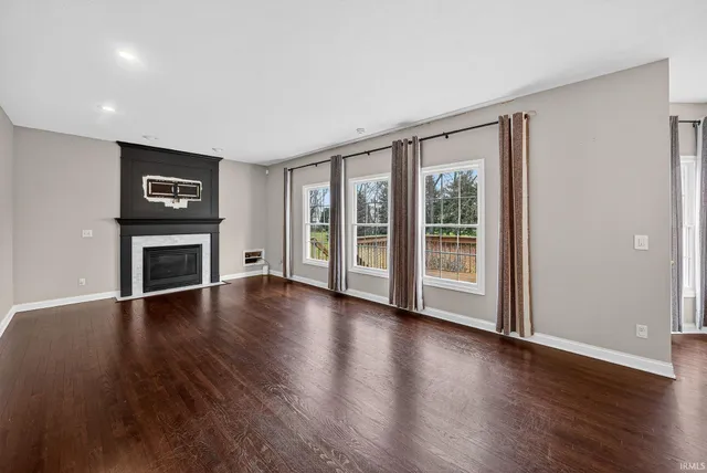 $555,000 | 50619 Lakeside Drive, Granger, IN 46530