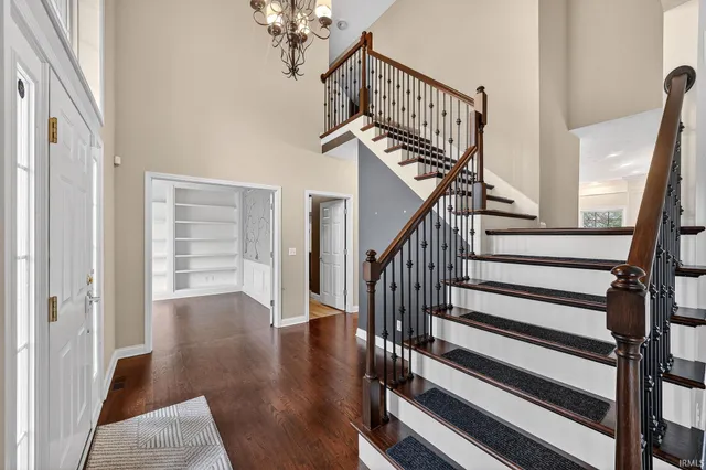 $555,000 | 50619 Lakeside Drive, Granger, IN 46530