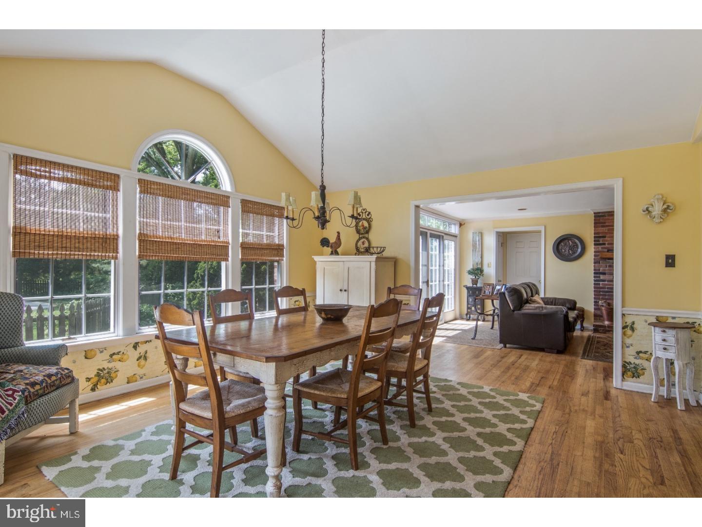 2052 Waterloo Road Berwyn, PA 19312 - Photo 8 of 25 Breakfast Room