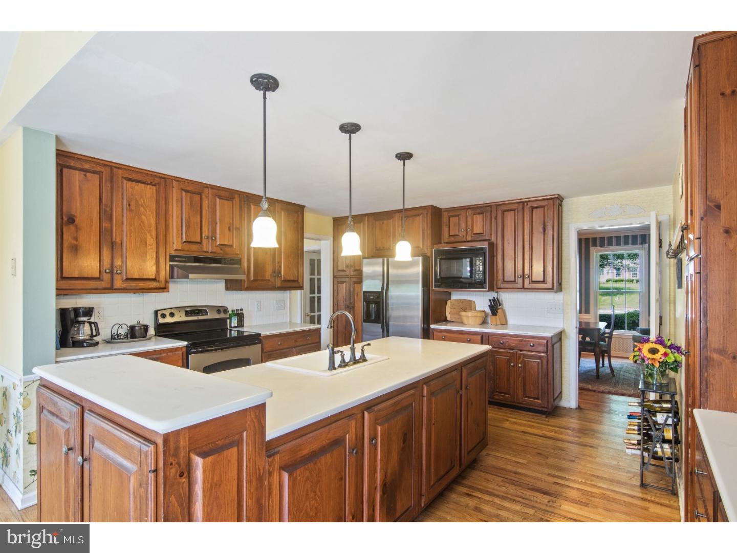 2052 Waterloo Road Berwyn, PA 19312 - Photo 10 of 25 Kitchen
