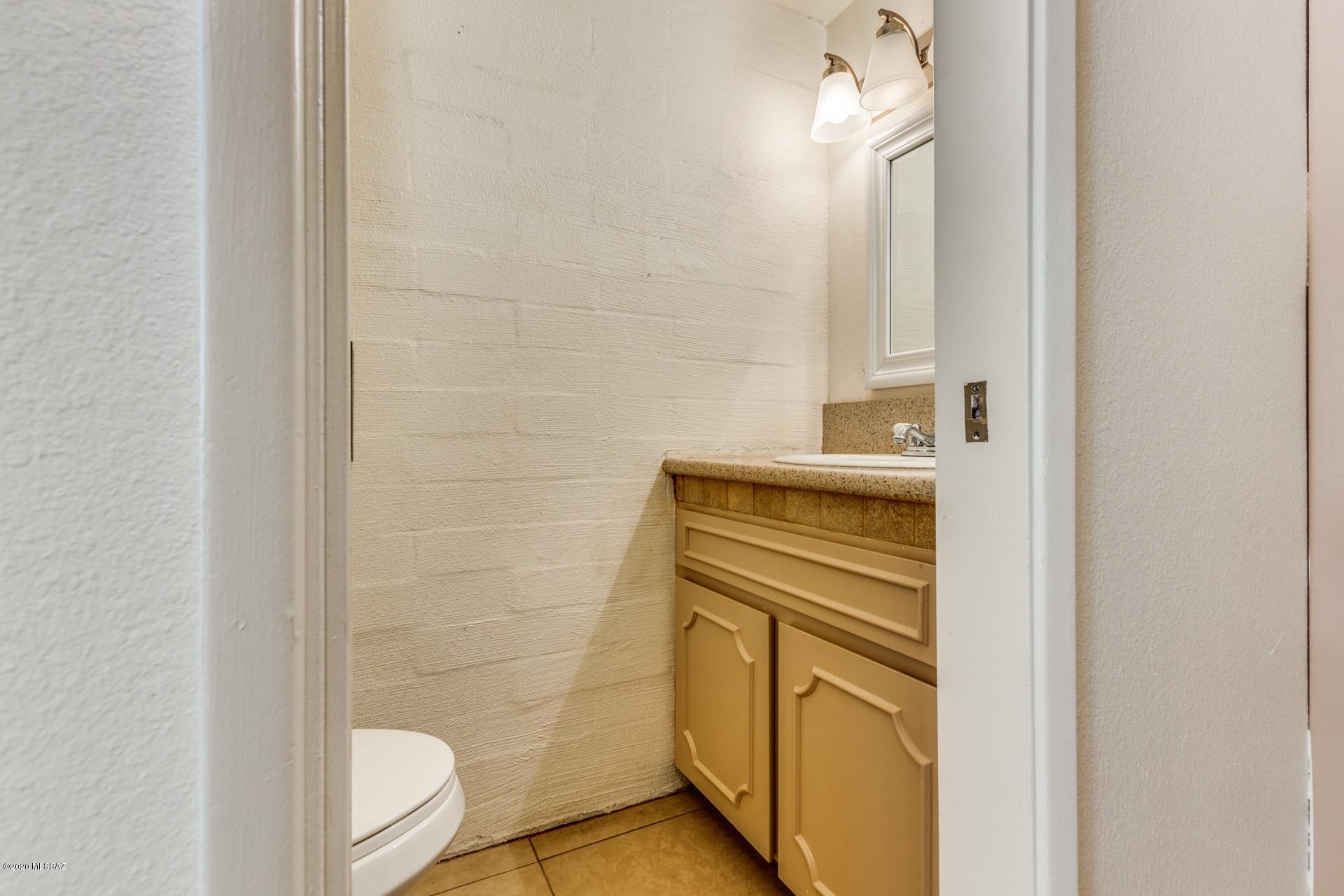 1343 East Fort Lowell Road, Unit D Tucson, AZ 85719 - Photo 13 of 25 Gallery Image 13