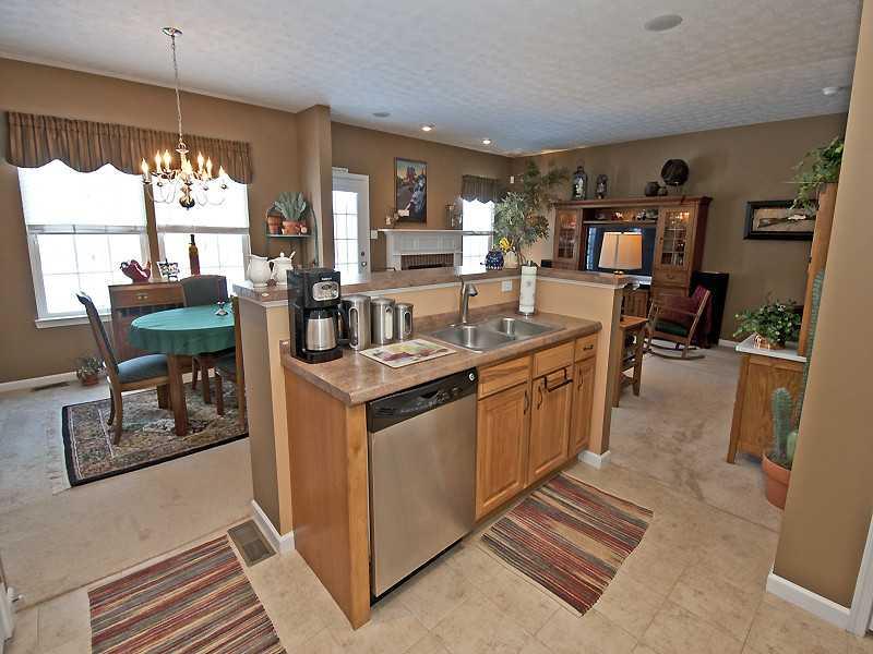 270 Maple Ridge Drive Canonsburg, PA 15317 - Photo 11 of 23 Kitchen.