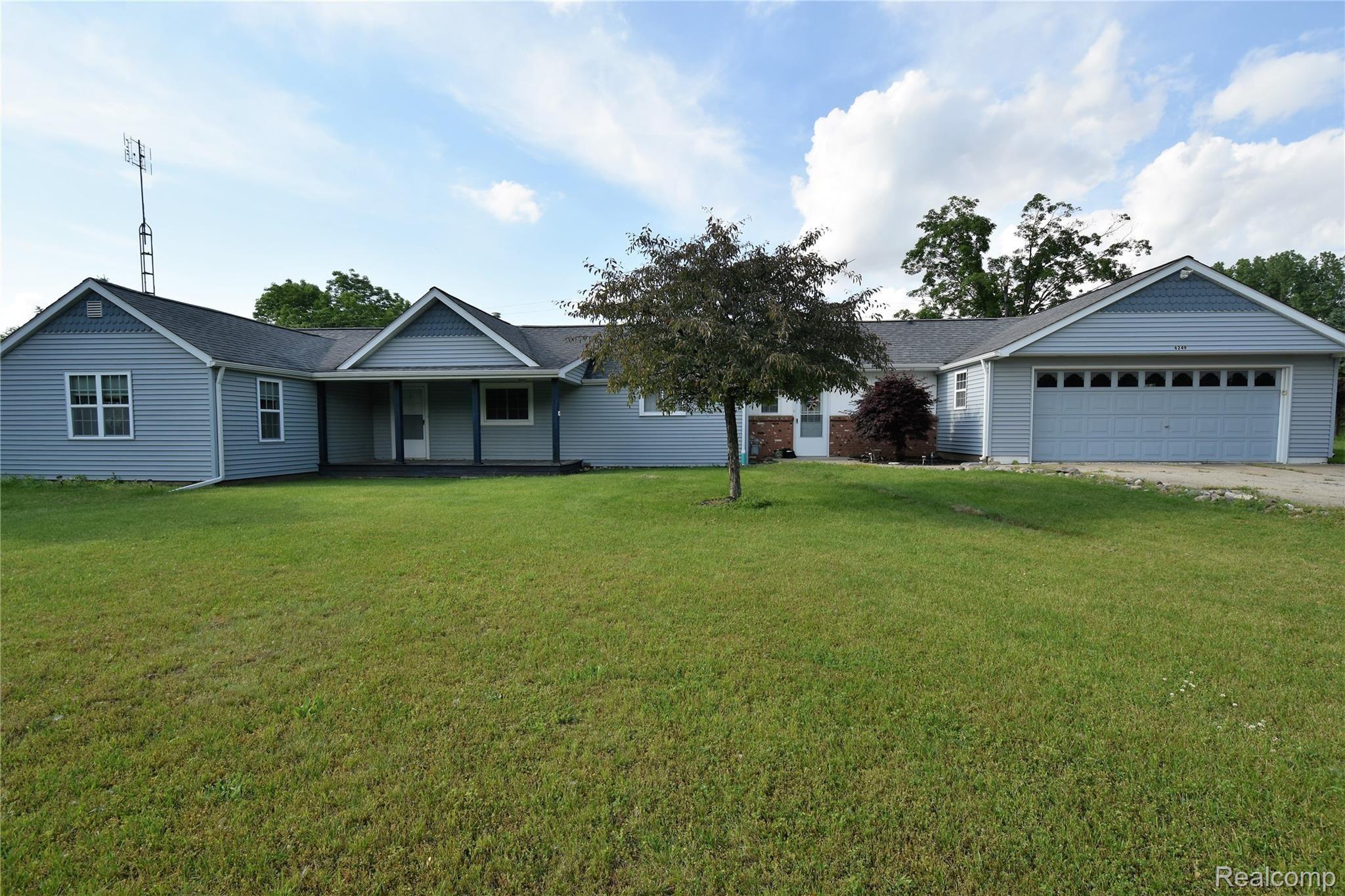 6249 Clear Lake Road Imlay City, MI 48444 - Photo 2 of 41 DSC_9828.JPG