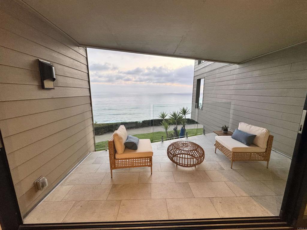 375 West I Street Encinitas, CA 92024 - Photo 8 of 65