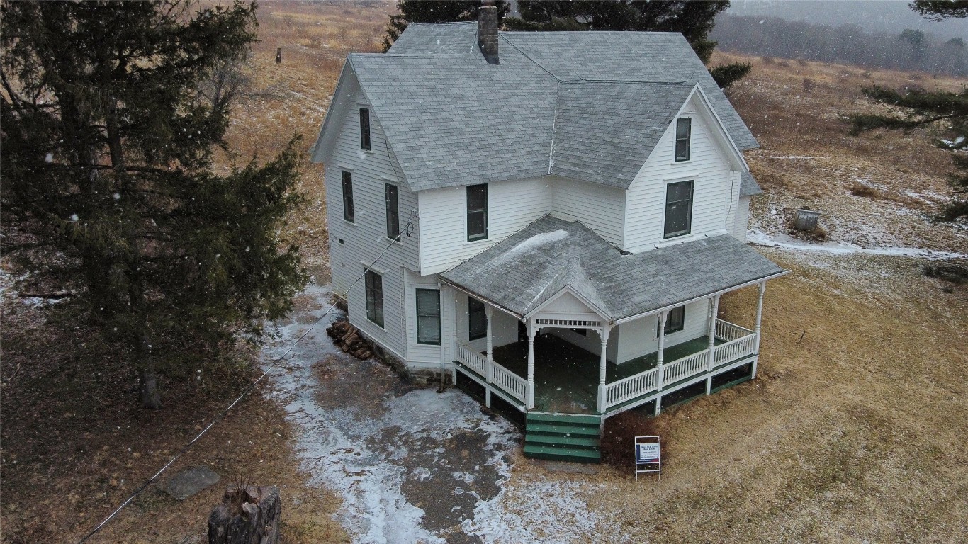 504 Clark Road Nineveh, NY 13813 - Photo 3 of 37