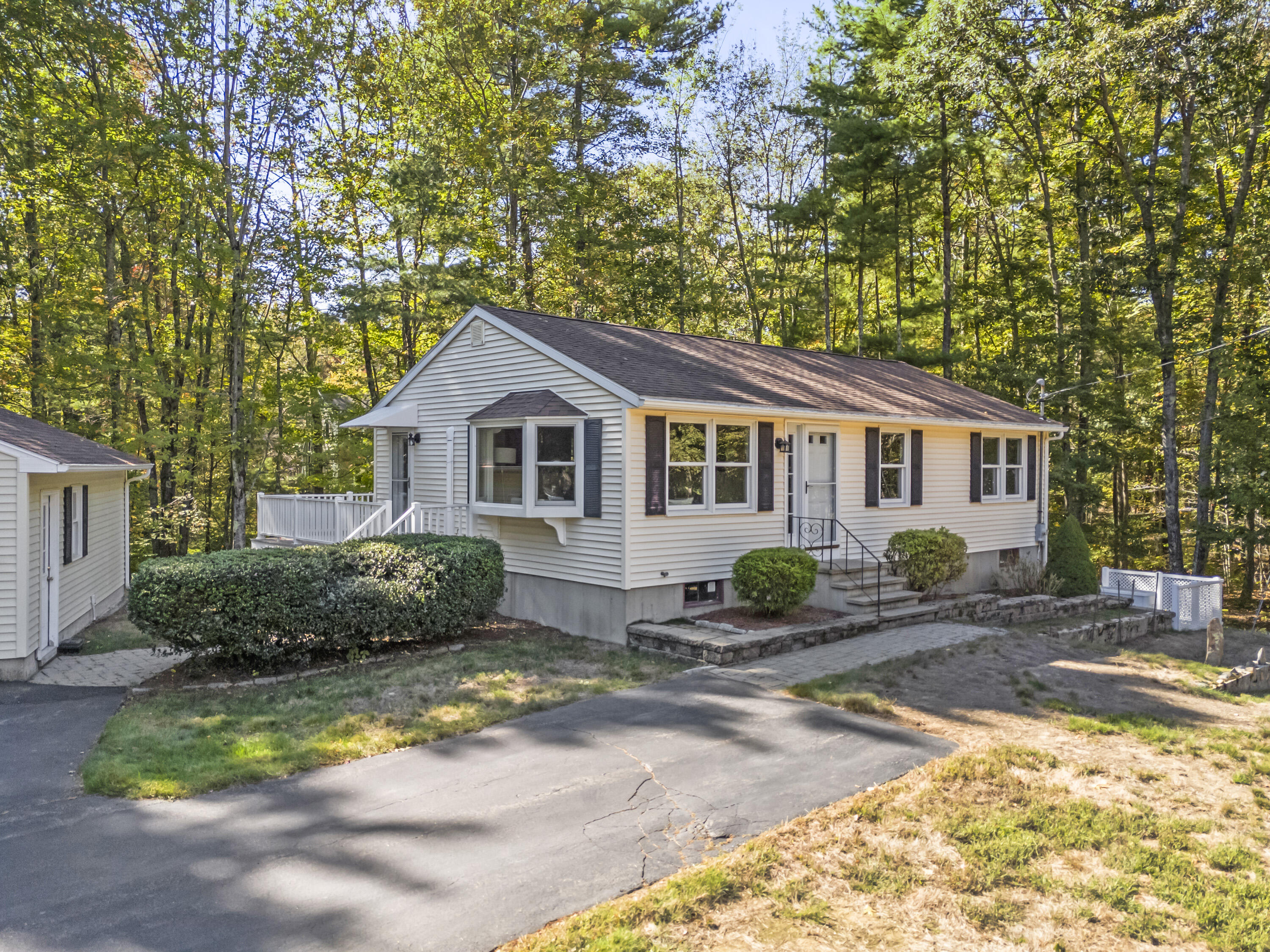3 County Road Cape Neddick, ME 03902 - Photo 2 of 38 3 County Rd, Cape Neddick