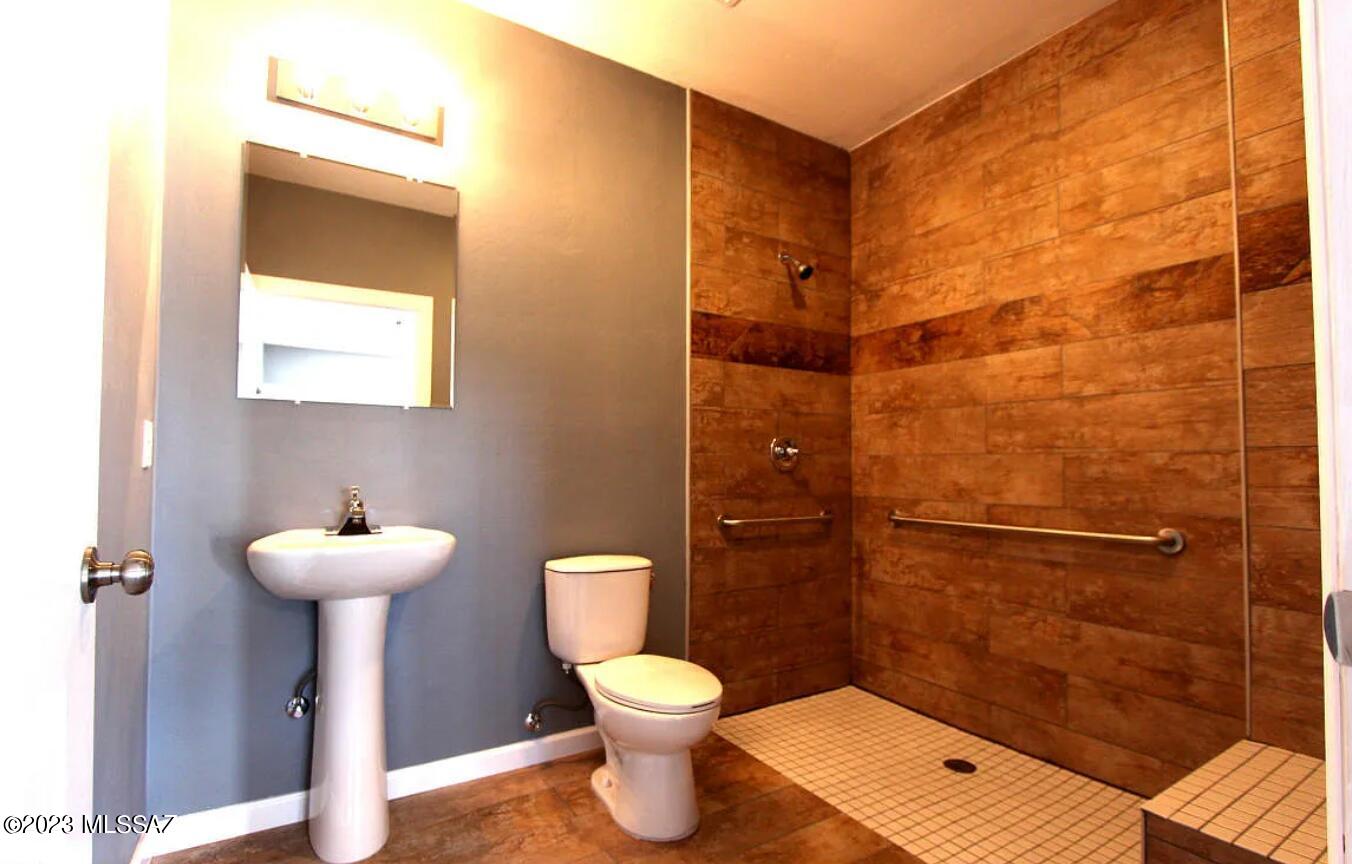 125 East Roger Road Tucson, AZ 85705 - Photo 10 of 15
