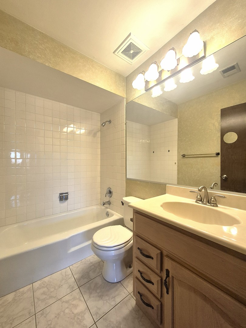 5715 Park Place, Unit J2 Crestwood, IL 60418 - Photo 26 of 28