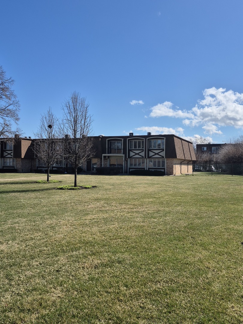 5715 Park Place, Unit J2 Crestwood, IL 60418 - Photo 3 of 28