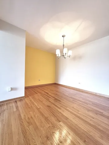 $164,900 | 5715 Park Place, Unit J2, Crestwood, IL 60418