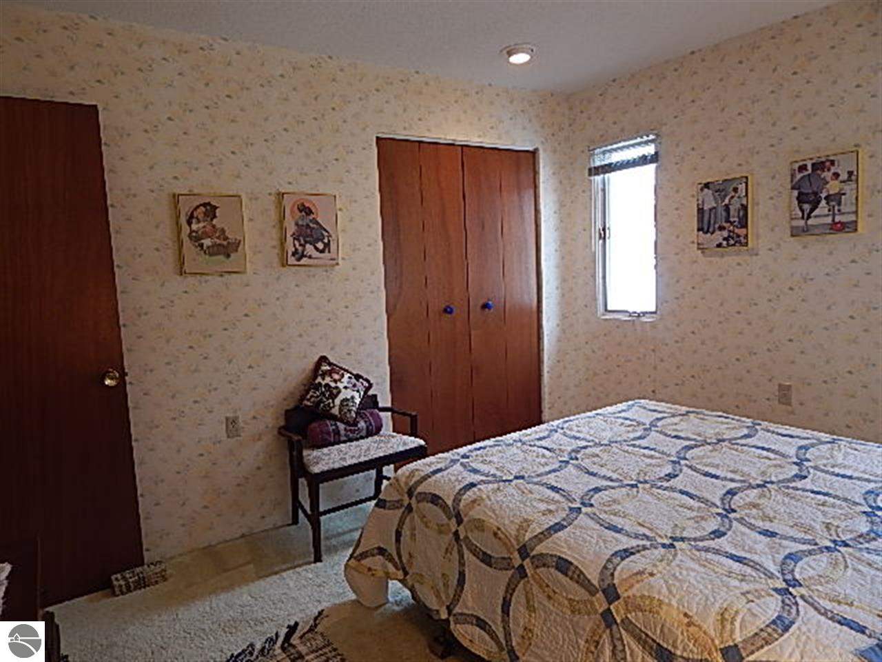780 South Stony Point Road Suttons Bay, MI 49682 - Photo 34 of 47 1830995-33.JPG