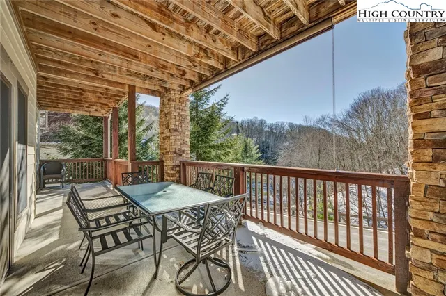 $429,500 | 136 D Wapiti Way, Unit 9D, Banner Elk, NC 28604