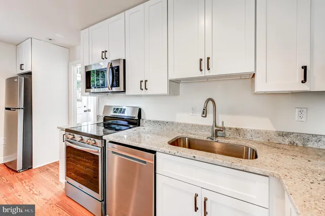 $2,100 | 804 A Oella Avenue, Ellicott City, MD 21043