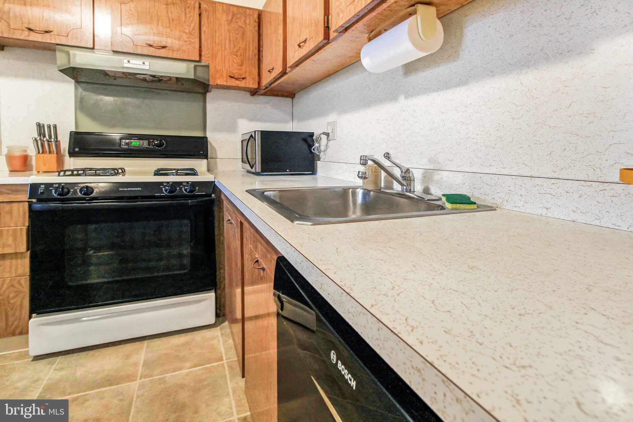 10810 Heflin Road Philadelphia, PA 19154 - Photo 13 of 32 Gallery Image 13