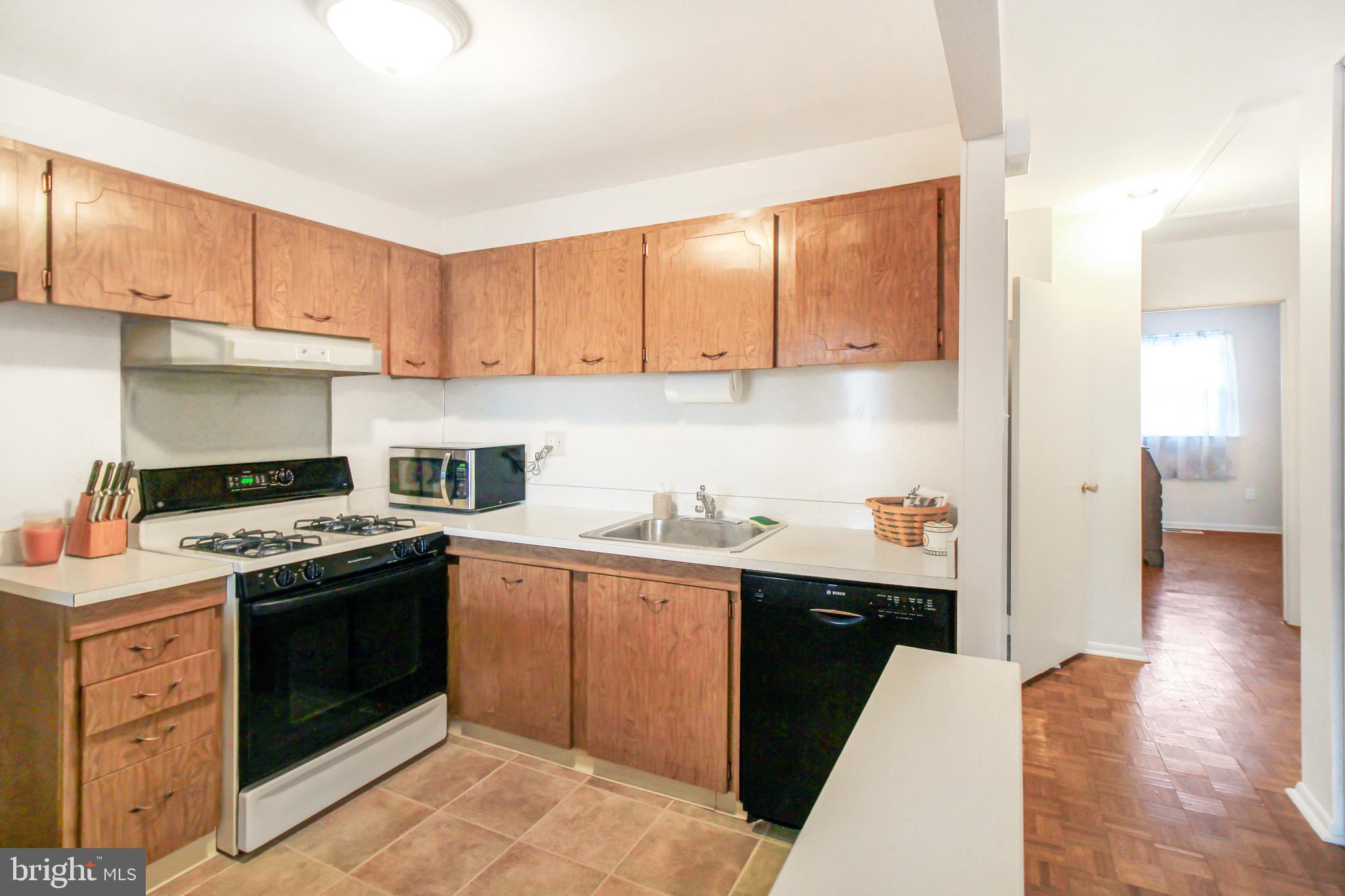 10810 Heflin Road Philadelphia, PA 19154 - Photo 14 of 32 Gallery Image 14