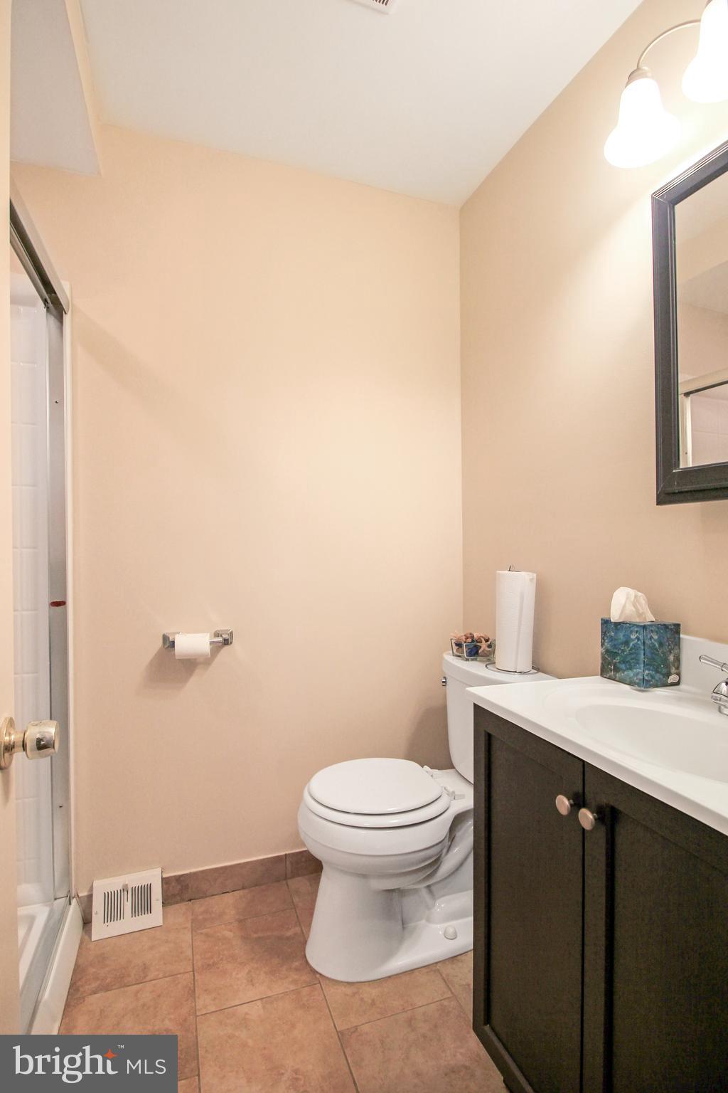 10810 Heflin Road Philadelphia, PA 19154 - Photo 15 of 32 Gallery Image 15