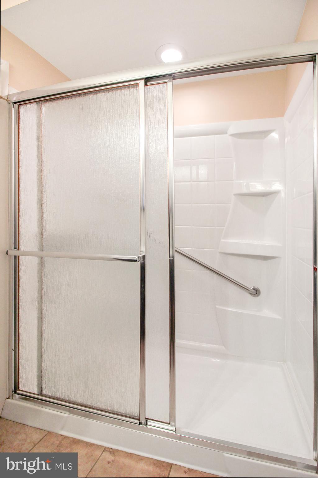 10810 Heflin Road Philadelphia, PA 19154 - Photo 17 of 32 Gallery Image 17
