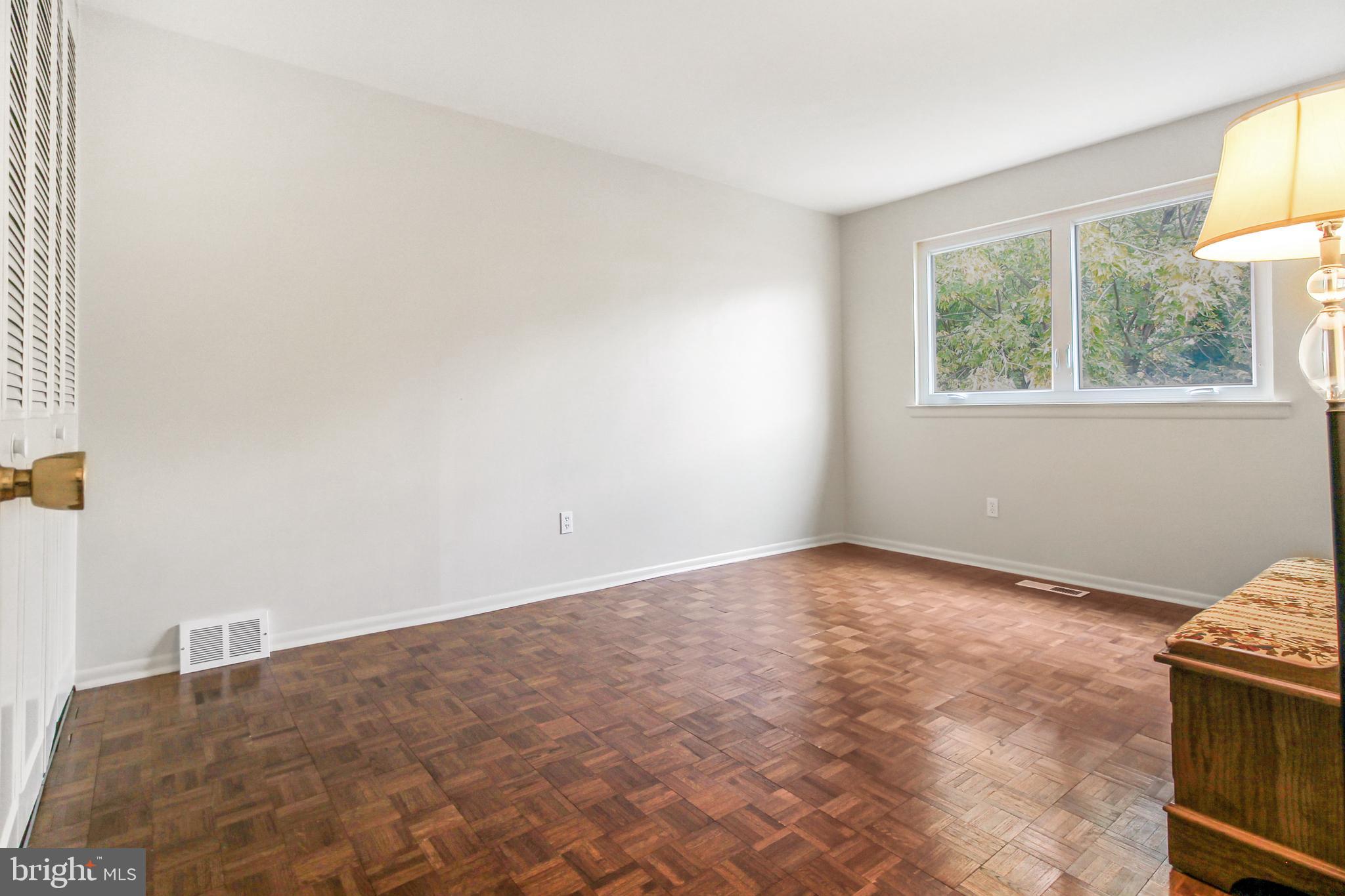 10810 Heflin Road Philadelphia, PA 19154 - Photo 18 of 32 Gallery Image 18