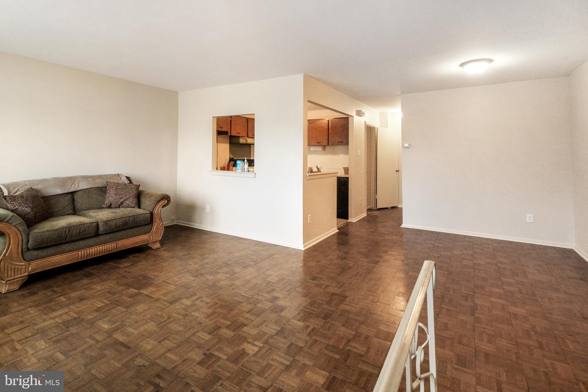 10810 Heflin Road Philadelphia, PA 19154 - Photo 7 of 32 Gallery Image 7
