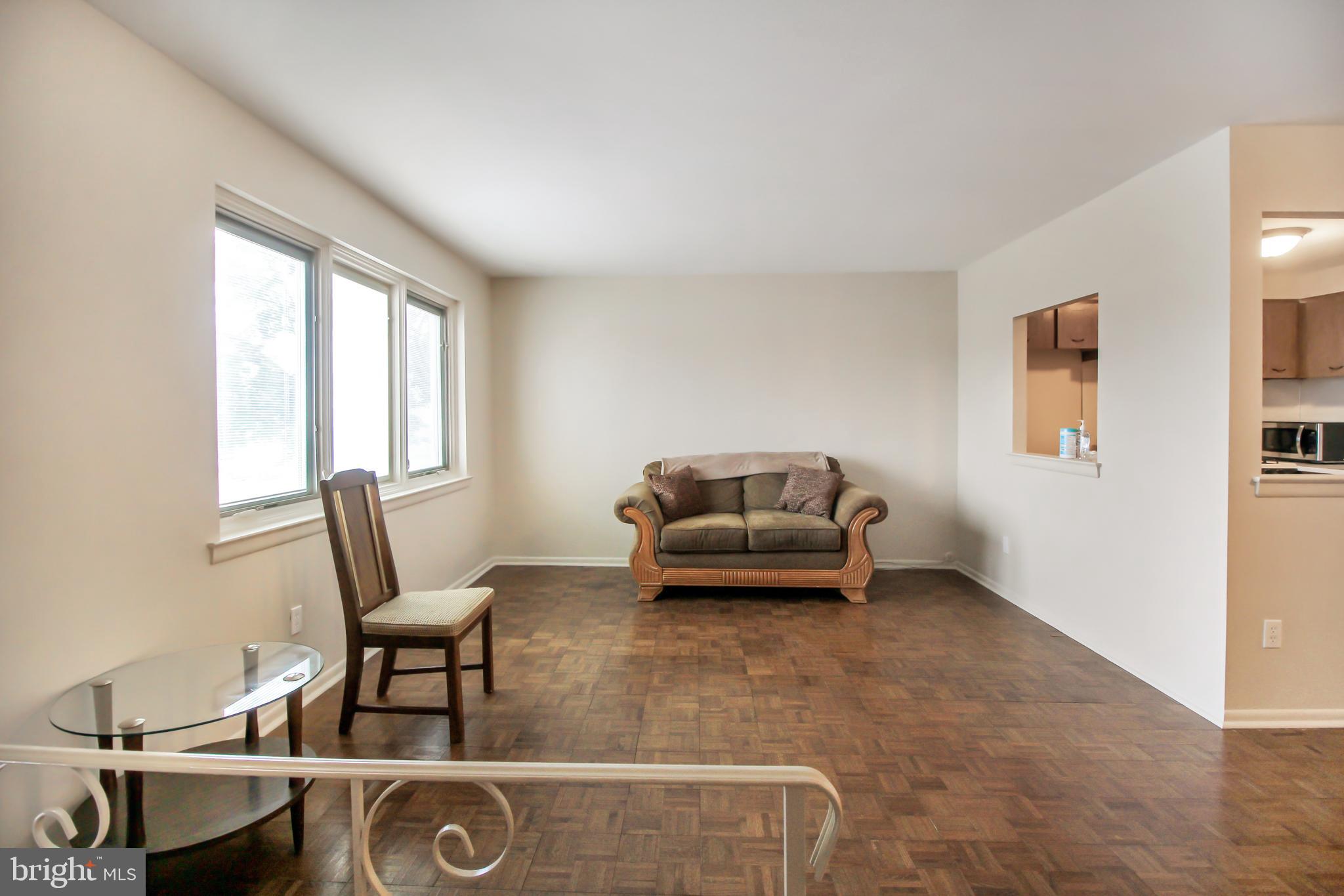10810 Heflin Road Philadelphia, PA 19154 - Photo 8 of 32 Gallery Image 8