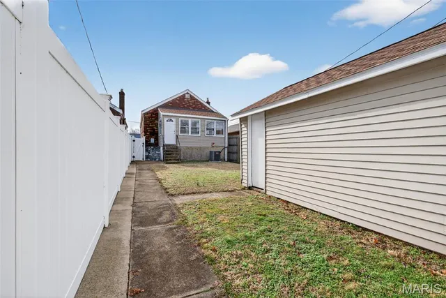 $209,999 | 4827 Miami Street, St. Louis, MO 63116