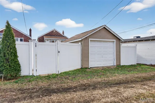 $209,999 | 4827 Miami Street, St. Louis, MO 63116