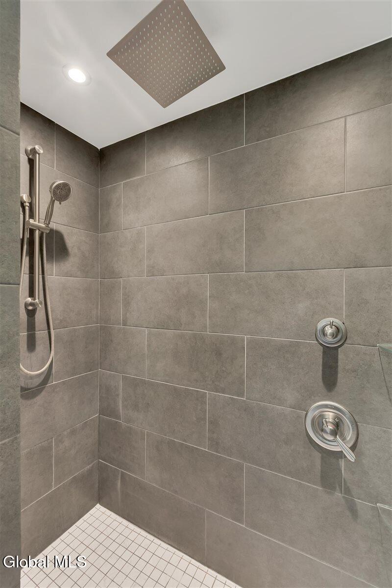 2307 Pine Ridge Road Niskayuna, NY 12309 - Photo 32 of 65 41-2307 Pine Ridge Rd-45