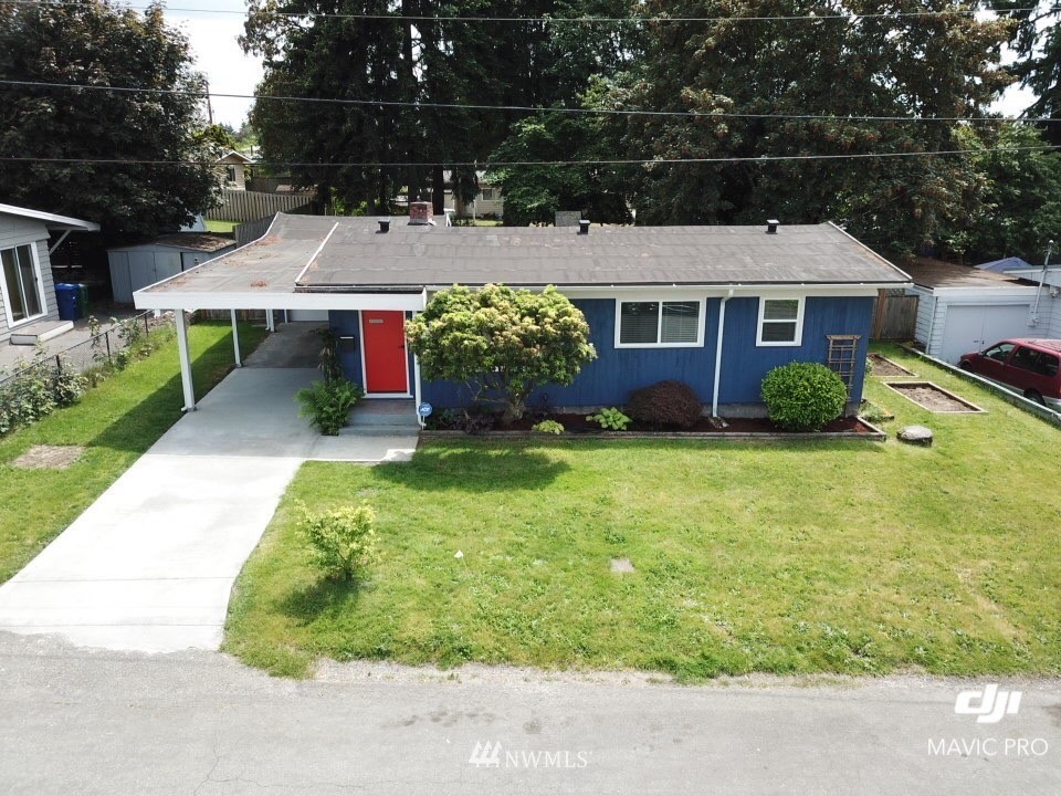 2303 Northeast 8th Place Renton, WA 98056 - Photo 2 of 25 Gallery Image 2