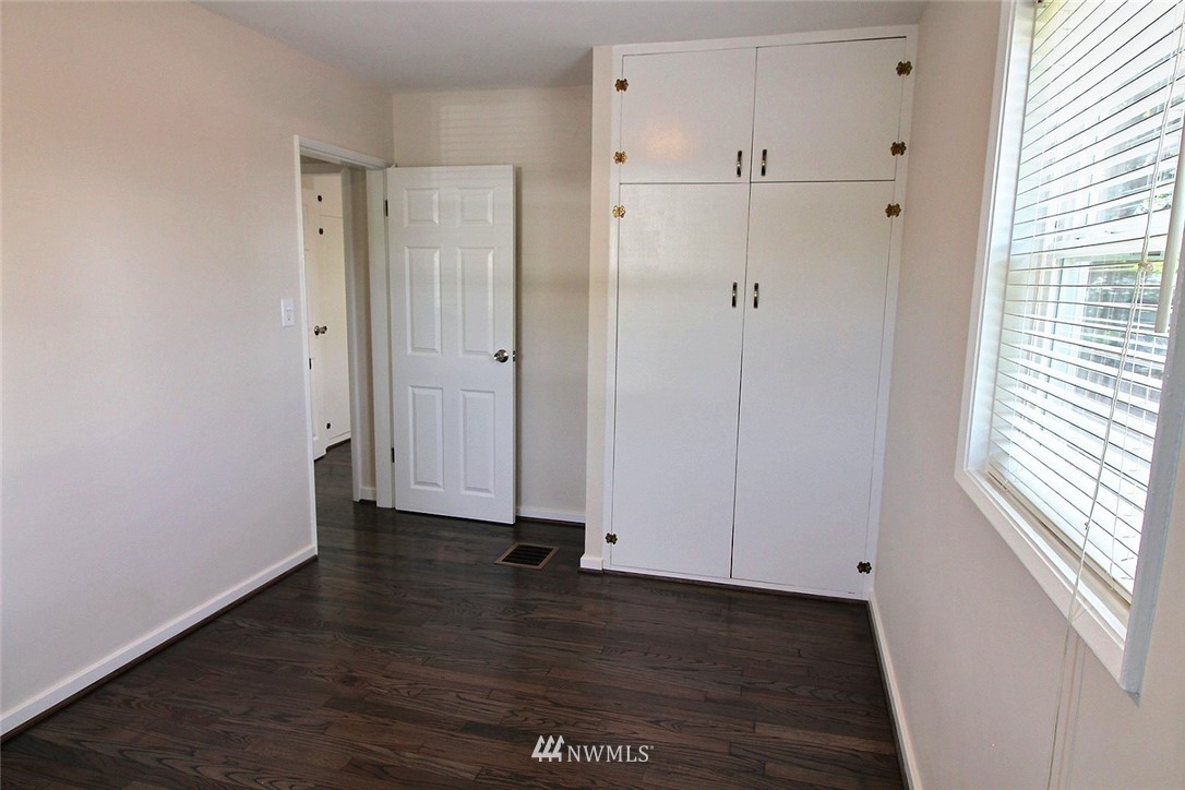2303 Northeast 8th Place Renton, WA 98056 - Photo 19 of 25 Gallery Image 19