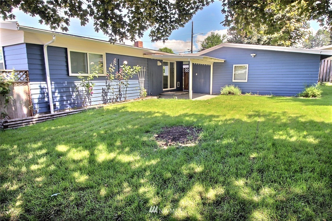 2303 Northeast 8th Place Renton, WA 98056 - Photo 20 of 25 Gallery Image 20