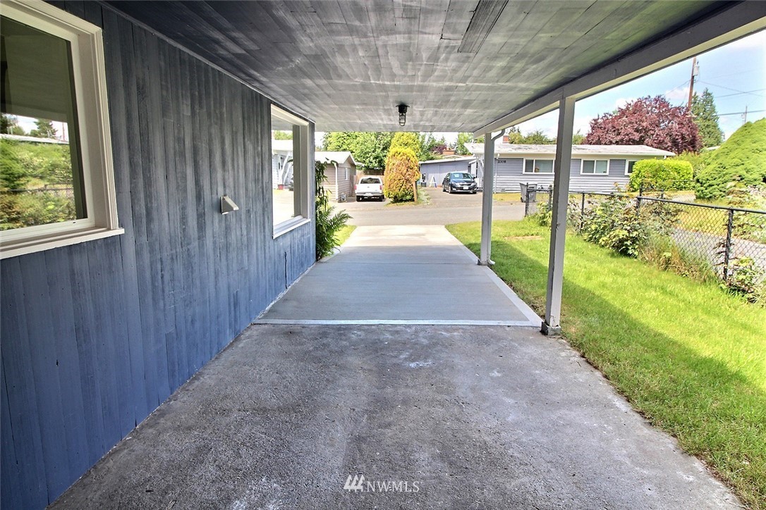 2303 Northeast 8th Place Renton, WA 98056 - Photo 25 of 25 Gallery Image 25