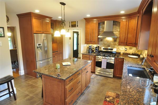 19 Nelson Street Georgetown, MA 01833 - Photo 3 of 29 Gallery Image 3