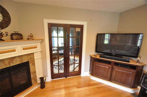 19 Nelson Street Georgetown, MA 01833 - Photo 4 of 29 Gallery Image 4