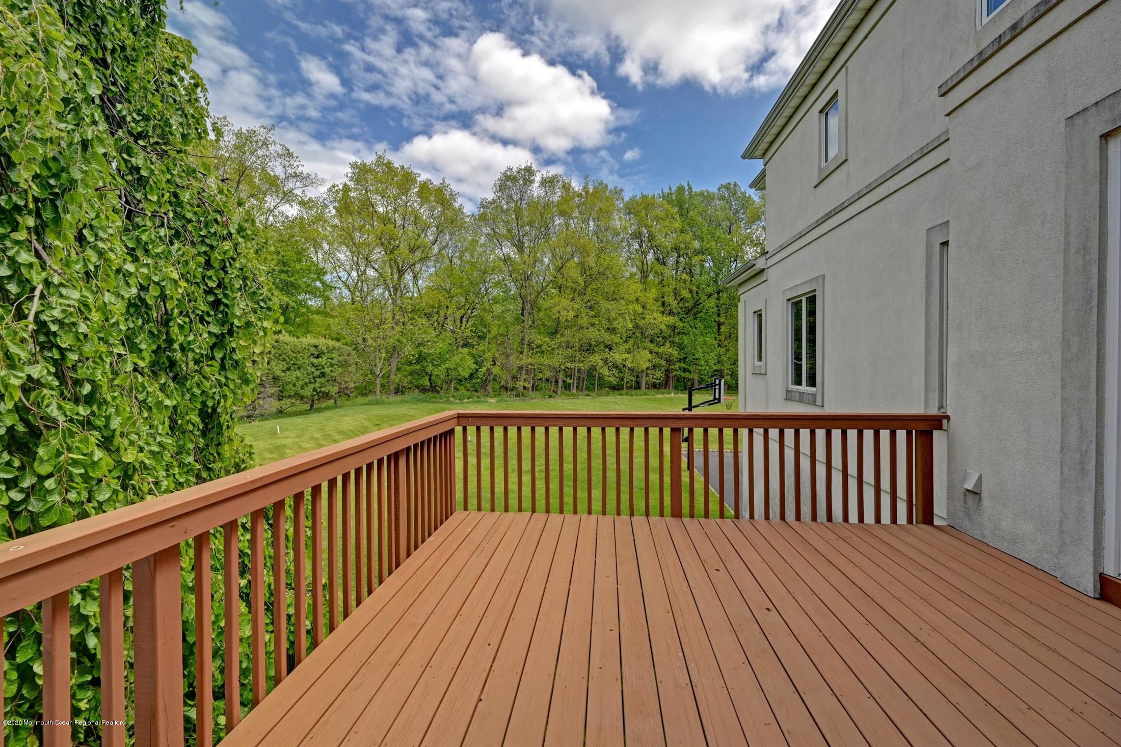 24 Shallow Brook Road Morganville, NJ 07751 - Photo 45 of 71 55-Deck