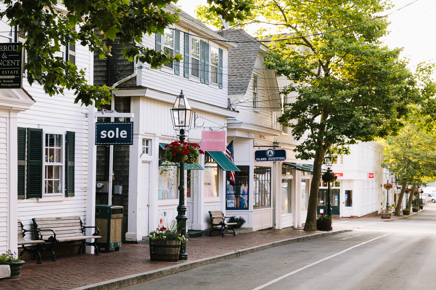 10 Pease Point Road Edgartown, MA 02539 - Photo 18 of 21 a view of a building with a street