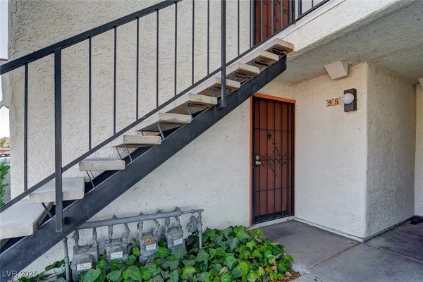 $1,050 | 1701 East Katie Avenue, Unit 95, Las Vegas, NV 89119