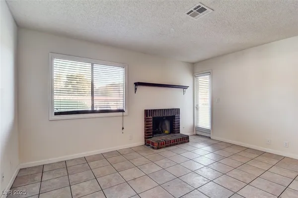 $1,050 | 1701 East Katie Avenue, Unit 95, Las Vegas, NV 89119