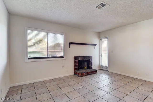 $1,495 | 1701 East Katie Avenue, Unit 95, Las Vegas, NV 89119