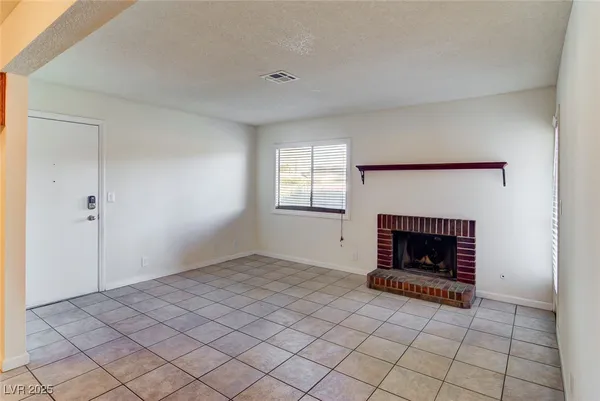 $1,050 | 1701 East Katie Avenue, Unit 95, Las Vegas, NV 89119