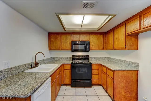 $1,495 | 1701 East Katie Avenue, Unit 95, Las Vegas, NV 89119