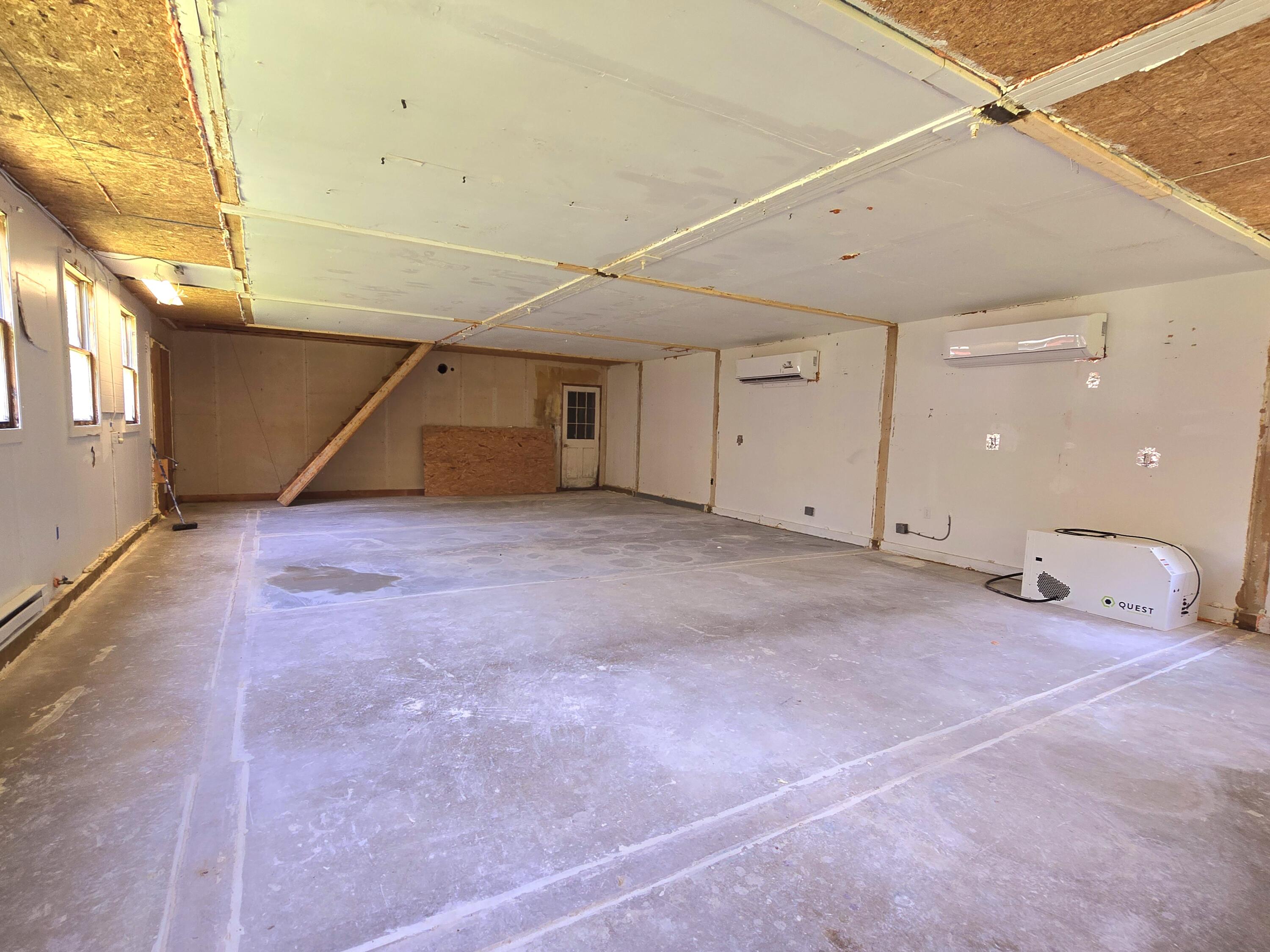 45 Gorham Road Wiscasset, ME 04578 - Photo 23 of 24 Workshop interior