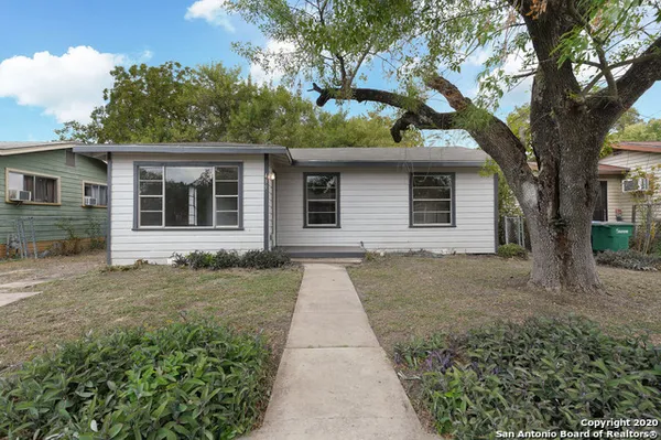 $1,300 | 435 West Bedford Avenue, San Antonio, TX 78226