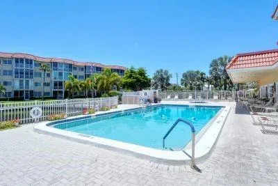 $6,500 | 1215 South Portofino Drive, Unit 202, Sarasota, FL 34242