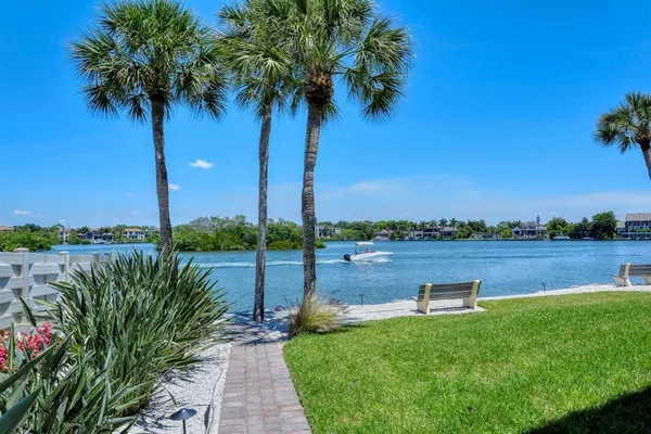 $6,500 | 1215 South Portofino Drive, Unit 202, Sarasota, FL 34242