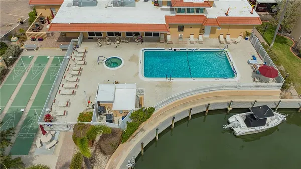 $6,500 | 1215 South Portofino Drive, Unit 202, Sarasota, FL 34242