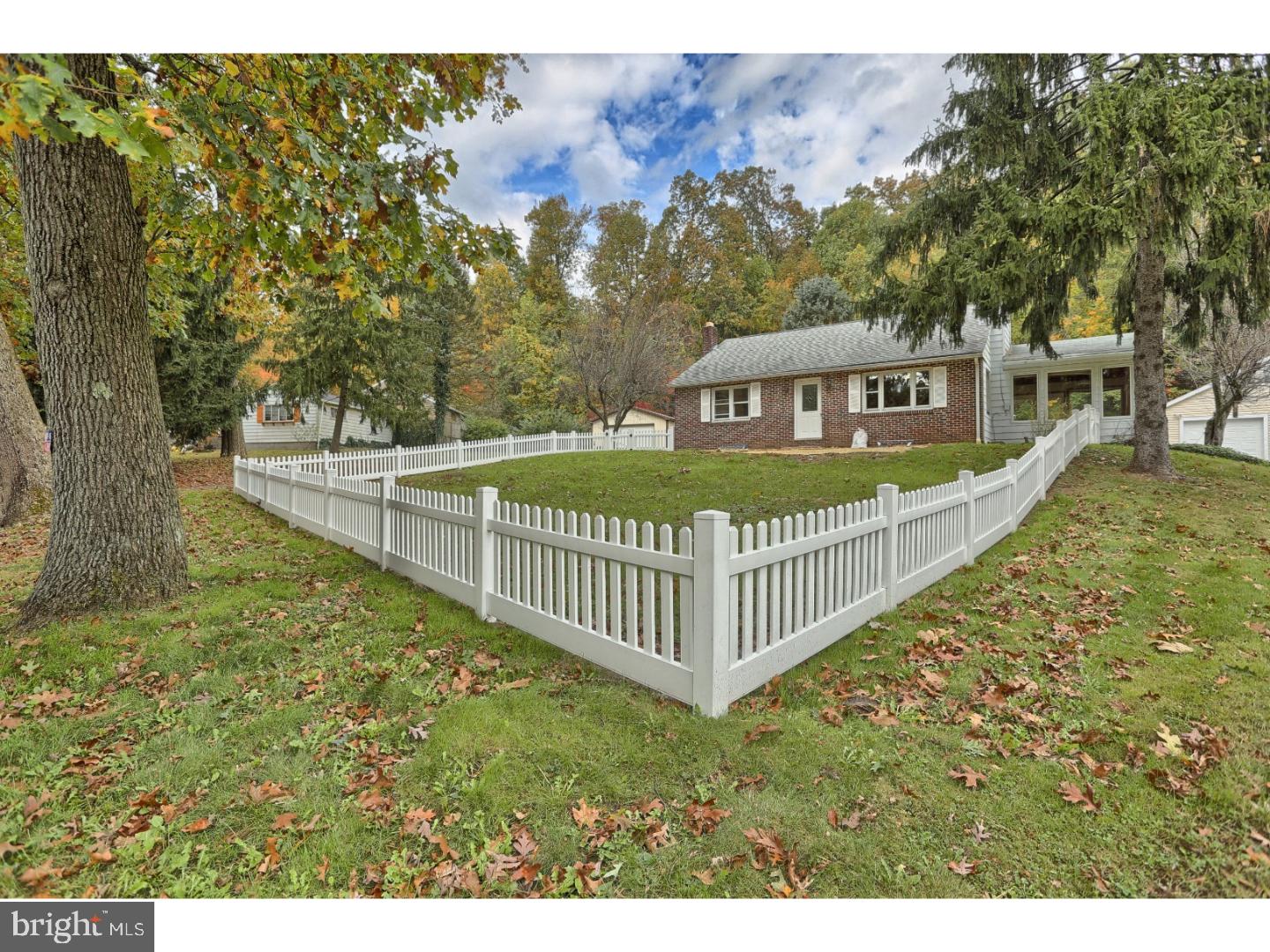 489 Hunters Road Mohnton, PA 19540 - Photo 3 of 25